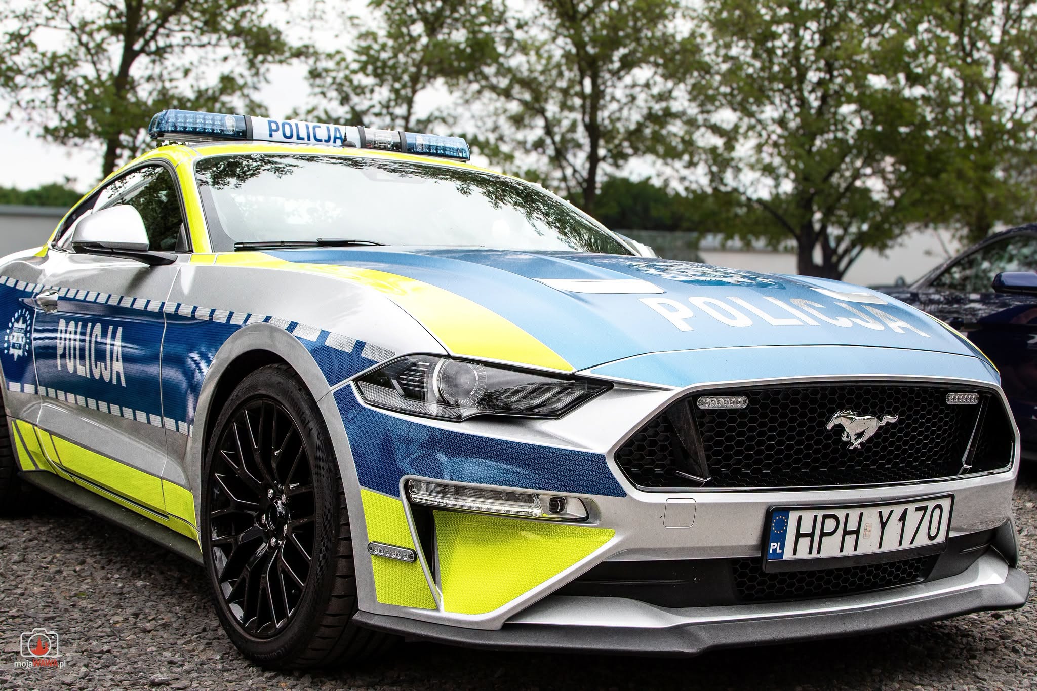 Policyjny Mustang rozbity – i tym razem to nie fejk